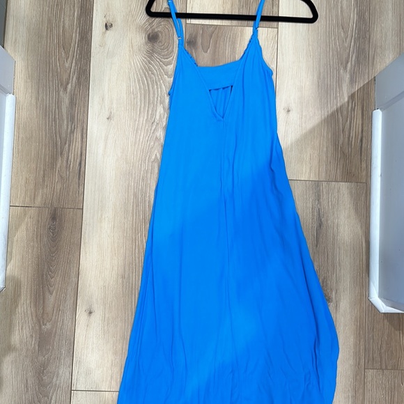 Blue dress with pockets - Picture 2 of 3